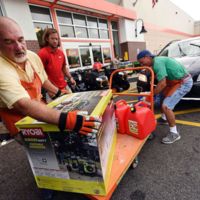 Hurricane_Florence_Prep_Store_AP_01.jpg